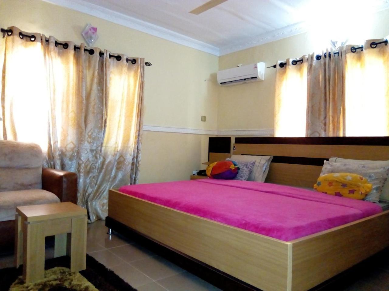 Gen-Preston Hotel And Suites Papalanto Ngoại thất bức ảnh