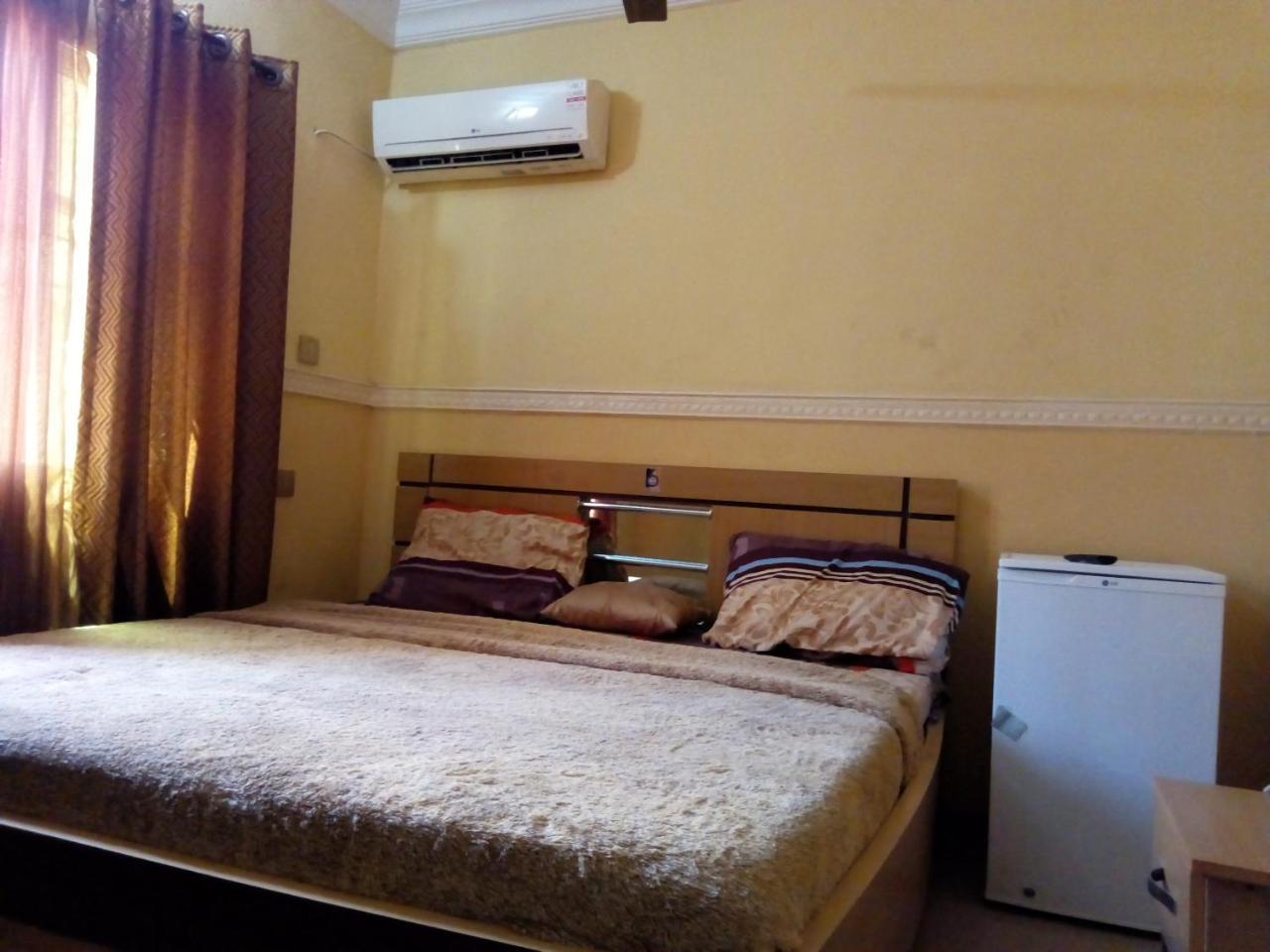 Gen-Preston Hotel And Suites Papalanto Ngoại thất bức ảnh